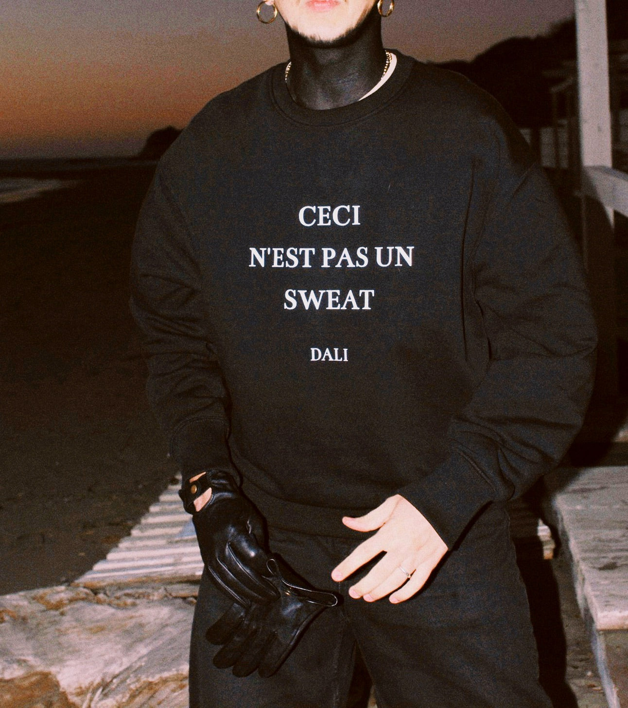 Ceci n'est pas un sweat Sweatshirt